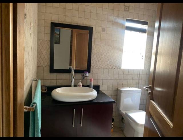 4 BEDROOM FREEHOLD FOR SALE IN GLENVISTA